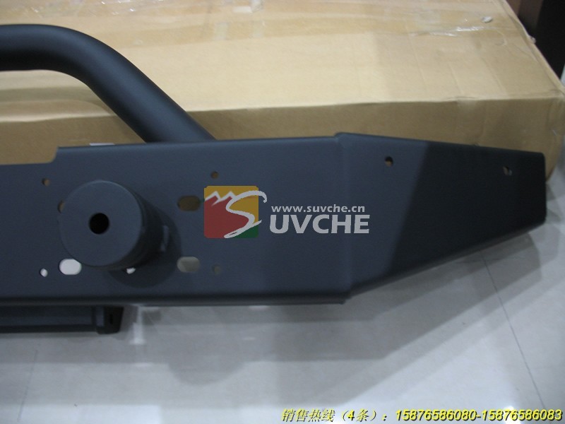 JEEP牧马人前杠可装绞盘