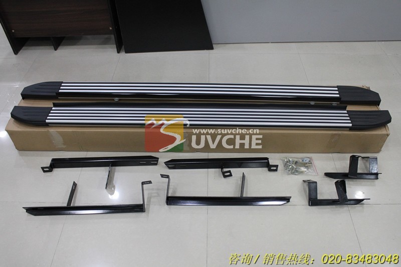 比亚迪S6卡宴款踏板