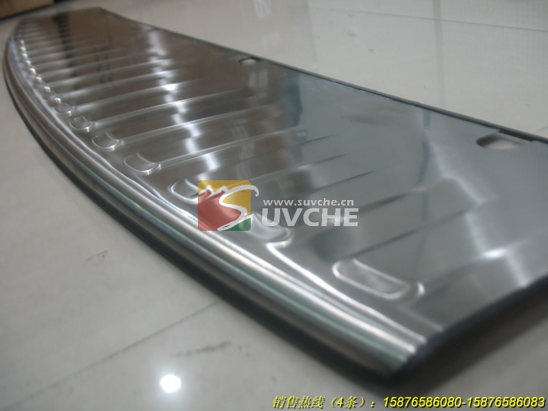 ����RAV4���ߺ󻤰�